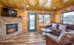 Luxury 5-BR Cabin Near Parkway and Dollywood with Game Room and Hot Tub